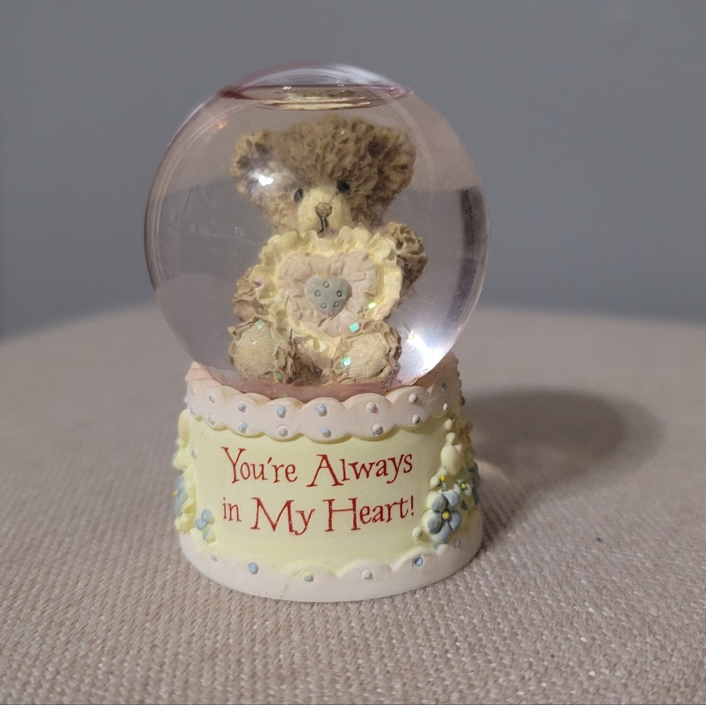 BAINBRIDGE BEARS COLLECTION Snowglobe